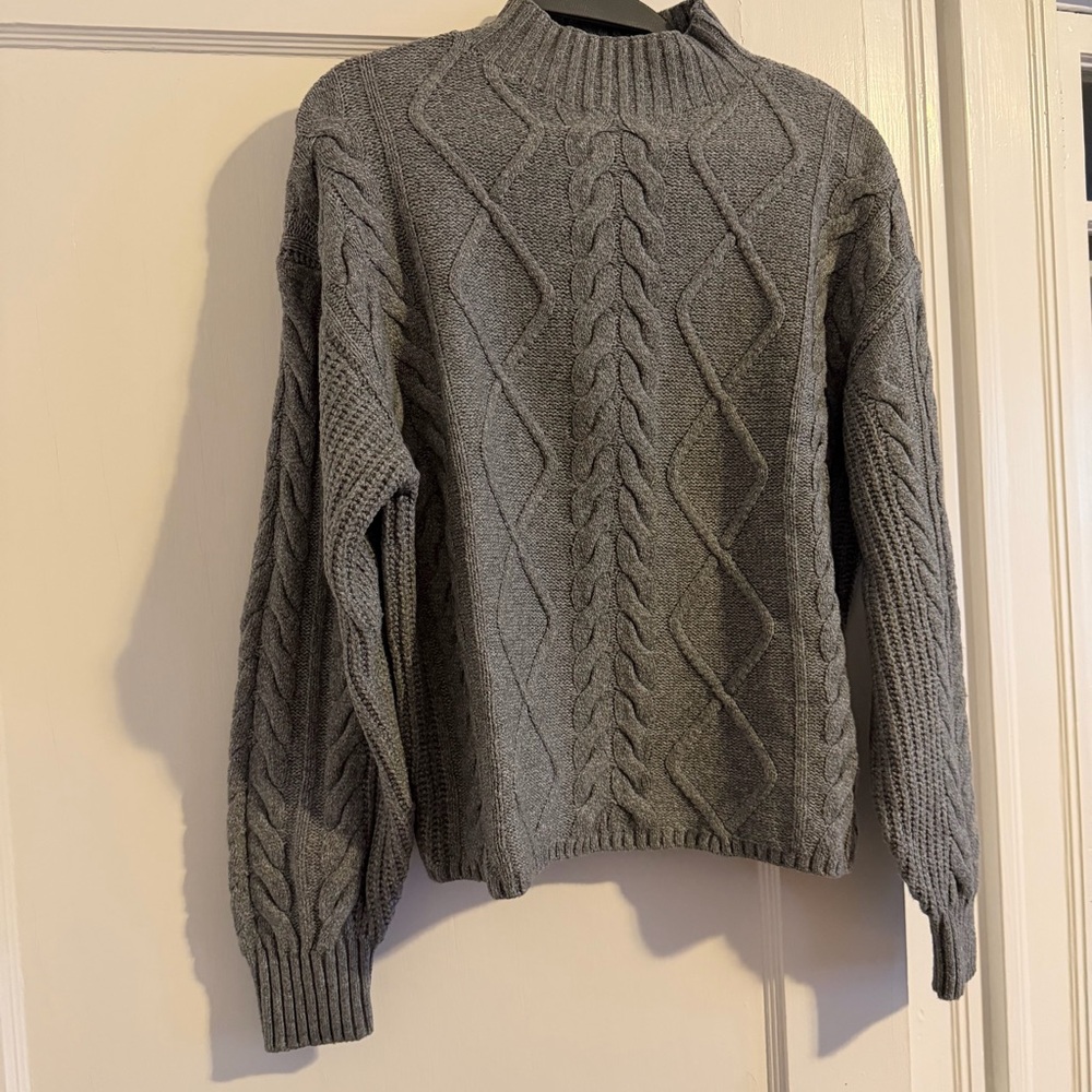Old Navy Gray Crewneck Sweater - Soft Knit Mockneck